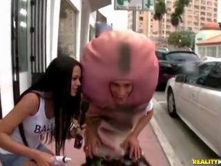 Sex video On The Street Of xxx video shows