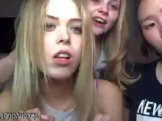 [periscope] tři lesbičky výroba ven