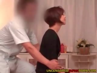 Sem censura japonesa x classificado clipe massagem quarto porcas filme com groovy milf