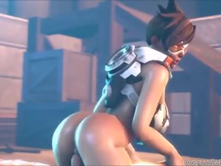 Sexualmente despertado corto pelo tracer desde overwatch consigue follada duro