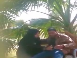 Arab young lady Gives Blow Job in Park, Free HD dirty film de
