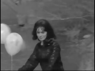Skamlös kortbyxor 4 1960s - 1970s, fria smutsiga video- 9a | xhamster