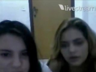 @twitcam 44